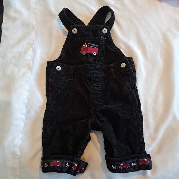 Gymboree boys 0-3 month black fire truck designed overalls euc - Picture 1 of 6